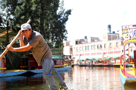 Christian mientras rema. Foto: Mariela Mejía