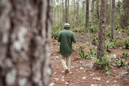 Gregorio hace rondas periódicas durante sus turnos. Foto: Marvin del Cid